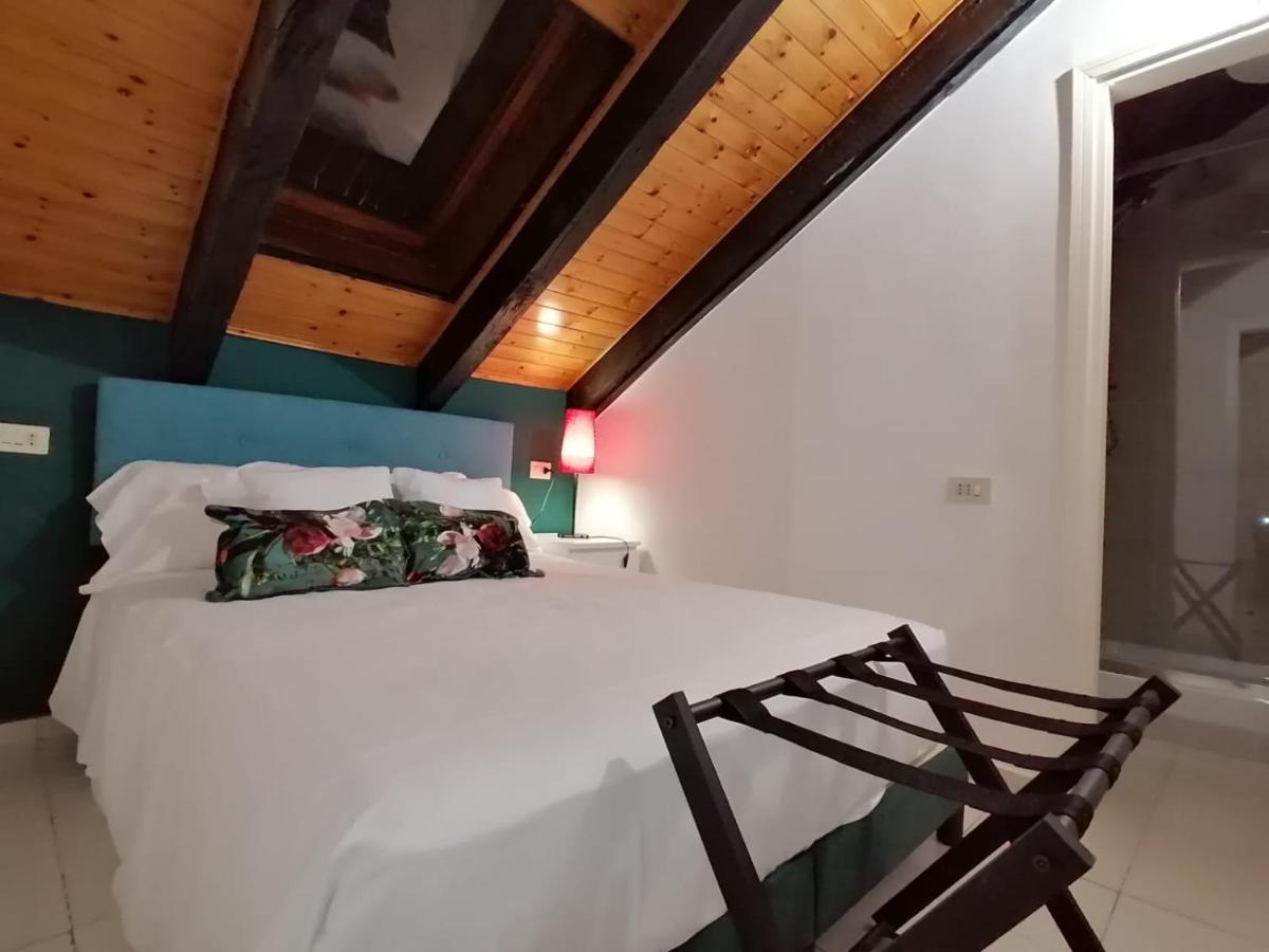 Apartamento Mercanti Attic Version Milán Exterior foto